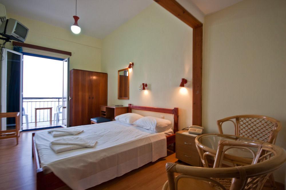 Lucia Hotel ハニア エクステリア 写真