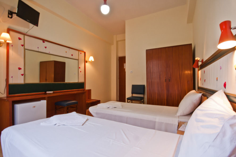 Lucia Hotel ハニア エクステリア 写真